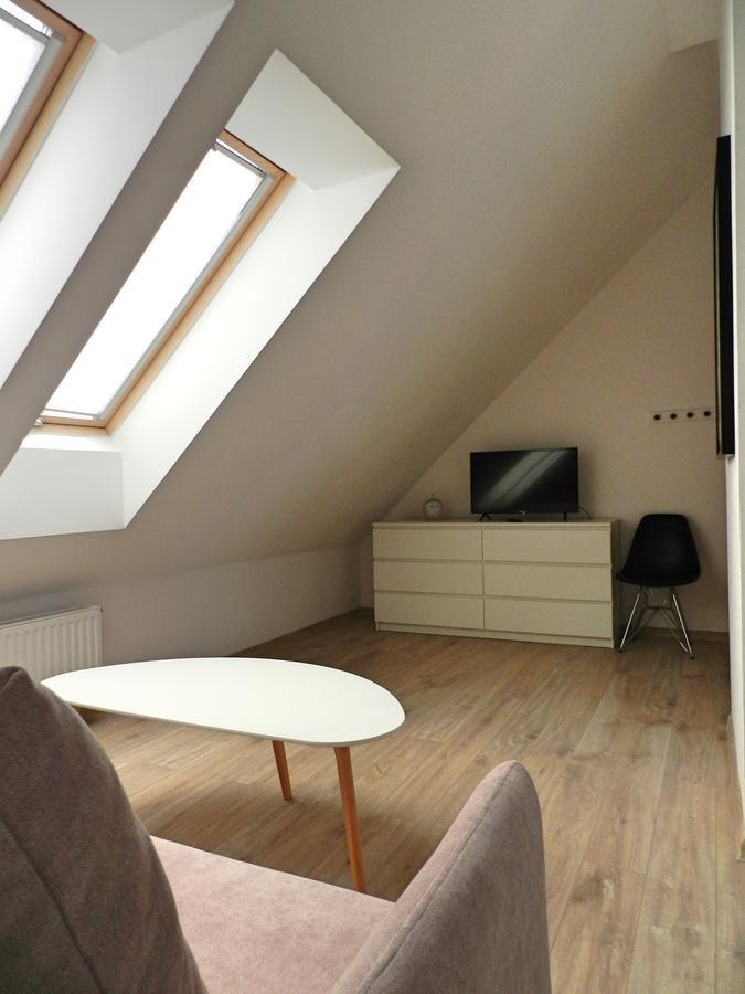 Apartamenty Everysky - Osiedle Podgorze 1D-27 ชกลาร์สกา ปอเรมบา ภายนอก รูปภาพ